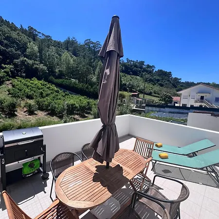 Charming Portuguese With Forested Hill Views ヴィラ Vimeiro (Leiria)